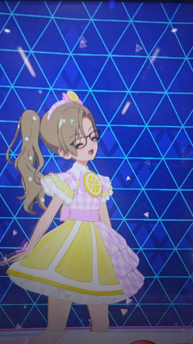 好萌好辣好萌，其實我原本想要再黑一個色，但我怕衣服很難搭就選了個比較中間值的