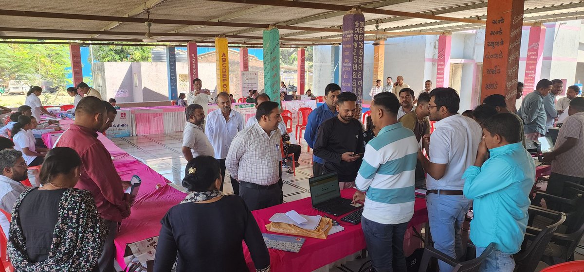 આજરોજ નવસારી જિલ્લાના તમામ તાલુકામાં સેવા સેતુ 2.0 કાર્યક્રમનું આયોજન કરવામાં આવેલ. કાર્યક્રમમાં વિવિધ વિભાગોએ હાજર રહી સ્થળ પર જ અરજદારશ્રીઓની અરજીઓનો નિકાલ કરવામાં આવ્યો. 

#SevaSetu #SevaSetu2026
<a href="/CMOGuj/">CMO Gujarat</a> <a href="/DdoNavsari/">DDO Navsari</a> <a href="/InfoNavsariGoG/">Info Navsari GoG</a>