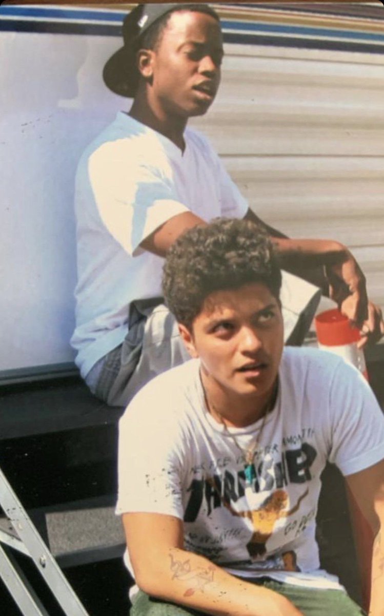 brunoijustmight's tweet photo. Step by step.. this is how he has built his legacy, his career, his dream.. with zero controversy and toxicity and drama. Just sheer talent and the biggest male superstar today. 

I'm so proud of him. https://t.co/9TtL9vqxZR