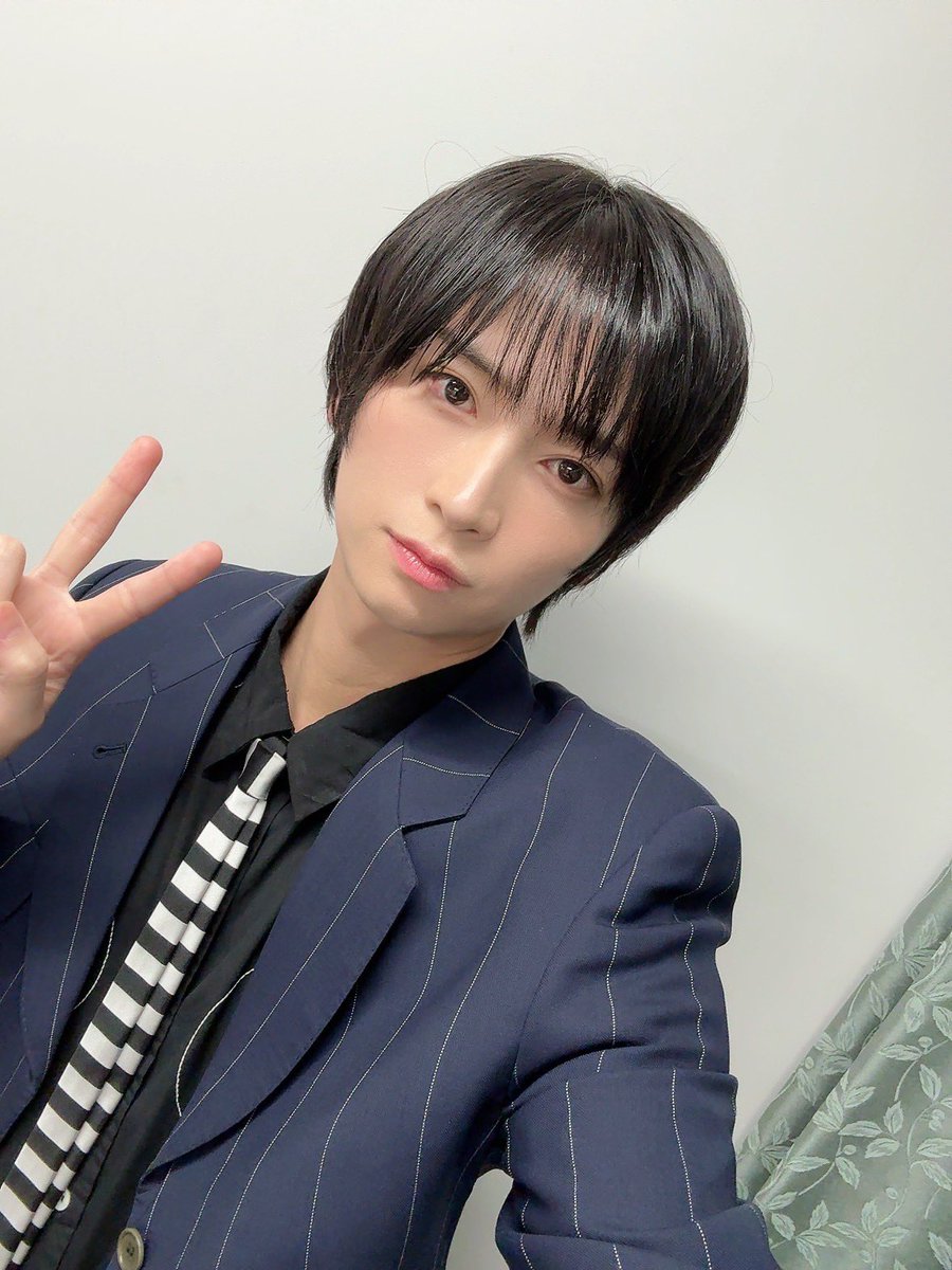 荒牧慶彦 tweet media