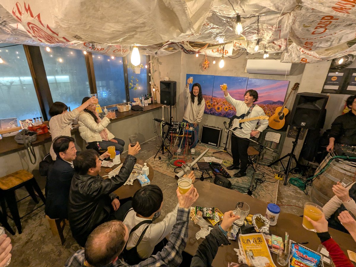 Pp1Zf1's tweet photo. ⁡「麦酒✕音楽」
⁡とてもいいイベントでした😊⁡
⁡⁡
#live #music #beer #ibtaphouseitoshima #theyellow https://t.co/DMVlm2vrtq