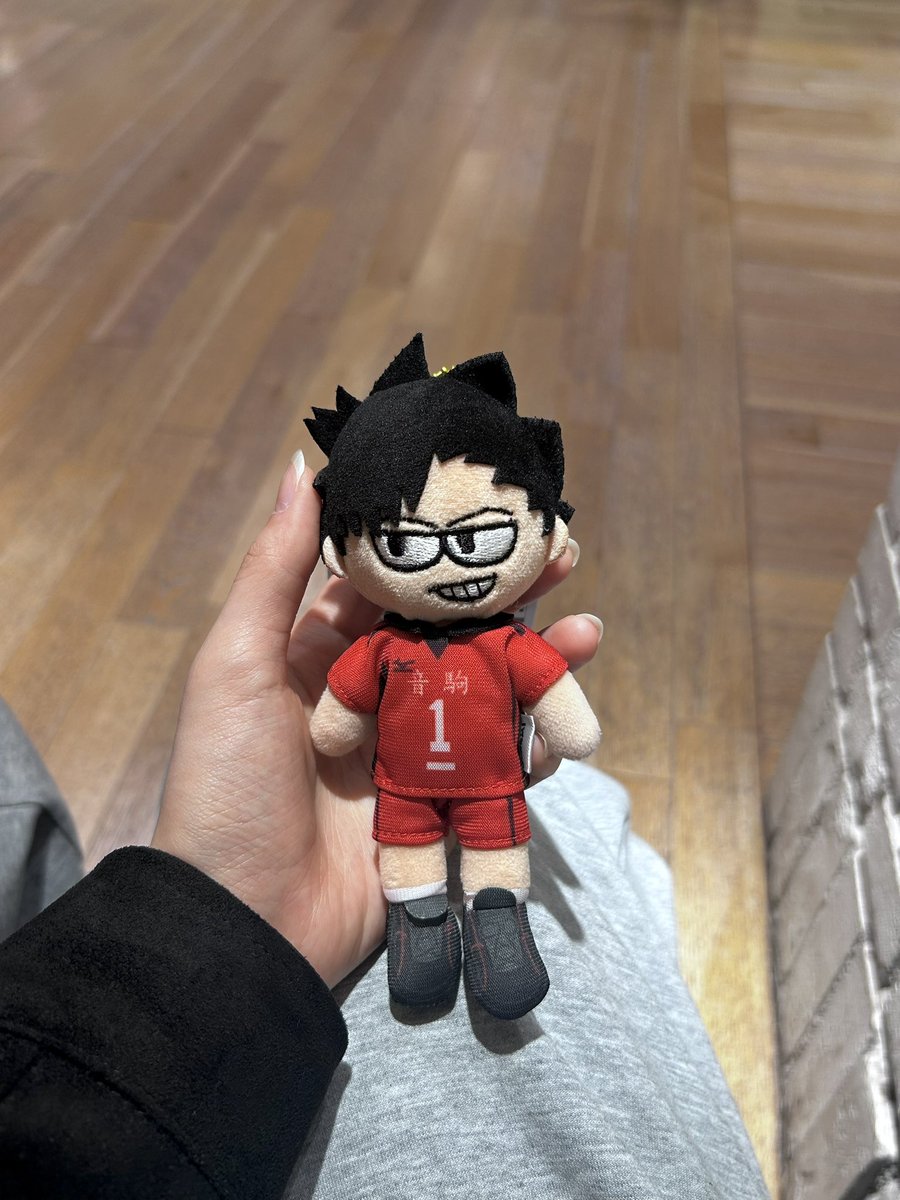 스카이 트리 왔는데 하이큐 팝업 하길래 오랜만에 구최애 굿즈를 샀어요...// 롱다리 쿠로오 ㄴㅁ 귀여워