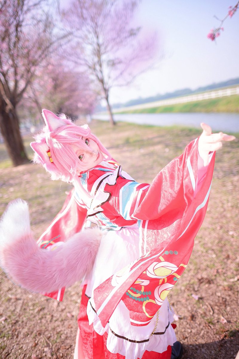 (っ˘̩╭╮˘̩)っรรร.กำลังจะตายบนกองงาน tweet media