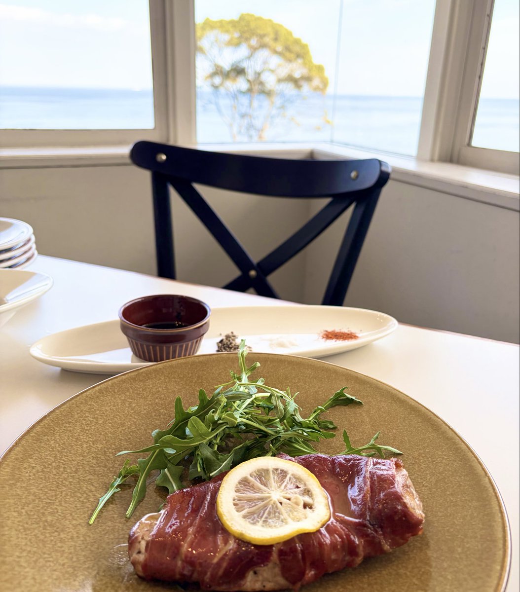 JqckLo's tweet photo. 母上生誕祭のため、ランチに出かけた🍰
栄一が何人か飛んでいってびっくらした🪽 https://t.co/BKXJW6bVYM
