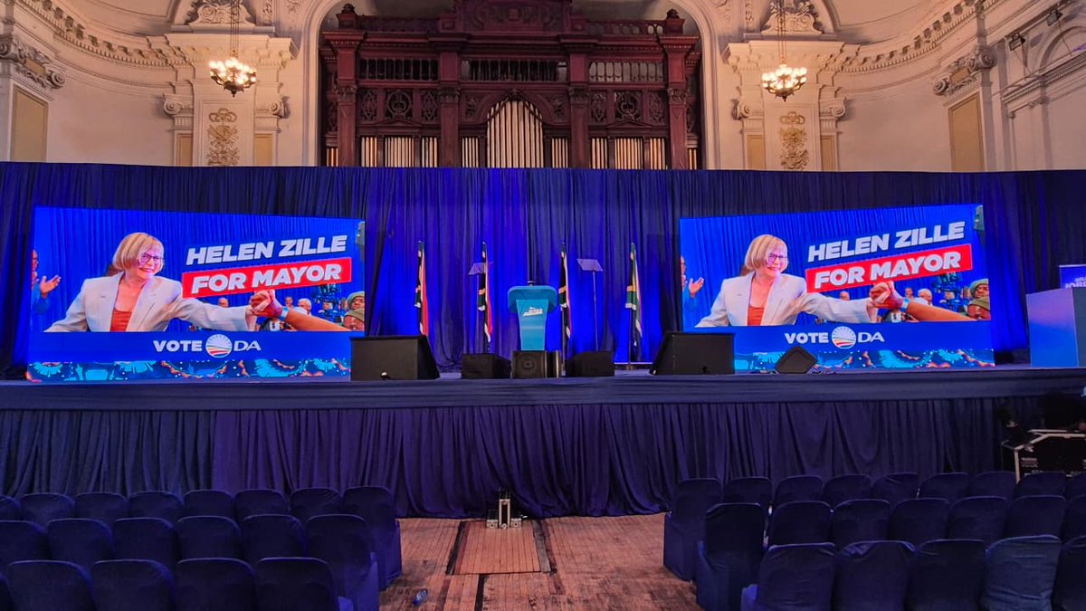 Our_DA's tweet image. 🔴 [LIVE NOW] Watch as Helen Zille unveils her bold pledges to get Joburg working. From reliable water 24/7, to jobs, safer communities, and roads that work. The DA can deliver a working city for you.

Broadcast links:

YouTube: youtube.com/live/i2iJokS82…

Facebook: