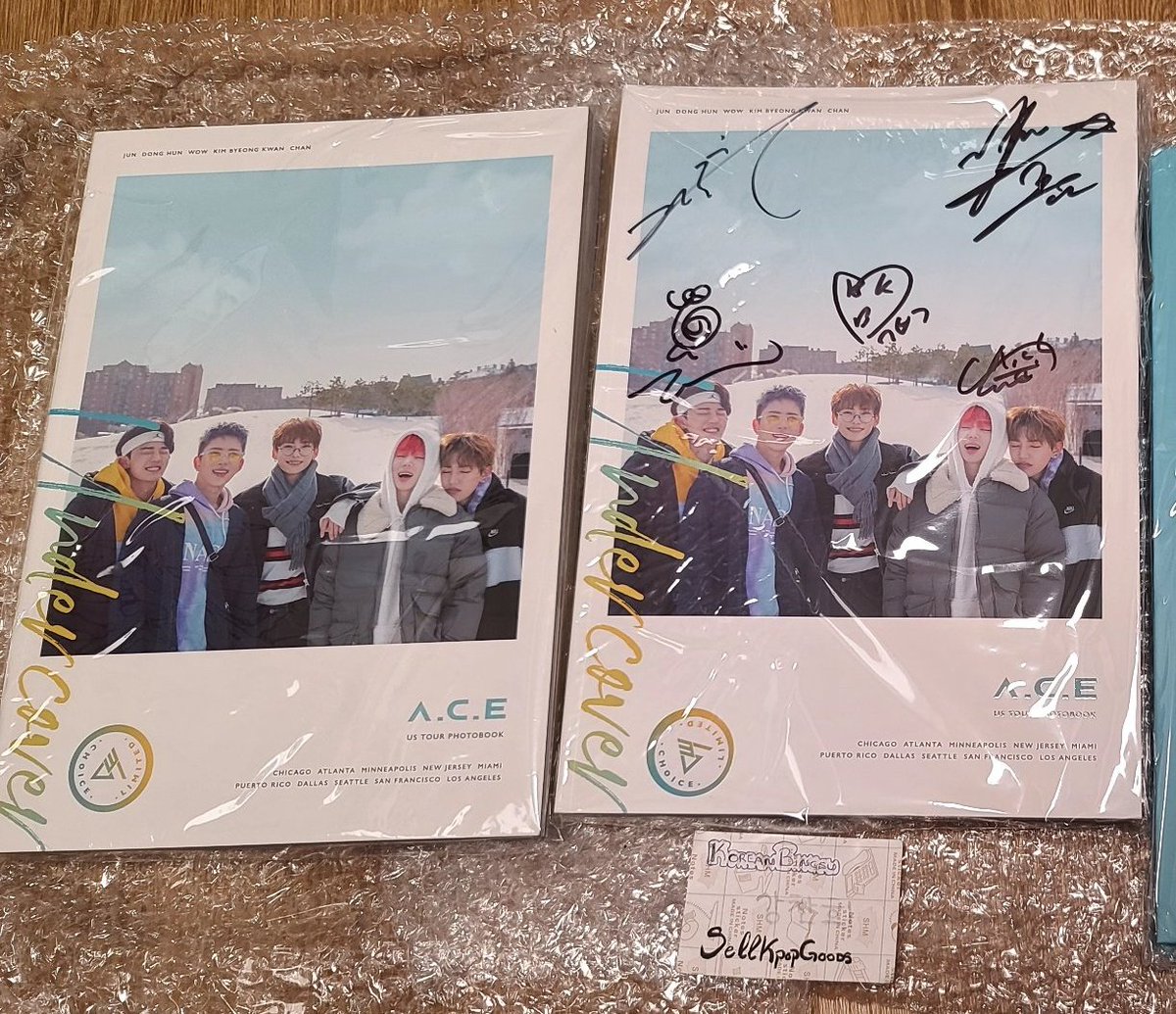 sellkpopgoods's tweet photo. [SELLING]

A.C.E official goods

CN pcs 18€ each 
CN keyring 22€

EU&amp;USA photobooks:
- Signed 100€
- Not signed 62€

#에이스 #jun #byeongkwan #wow #donghun #동훈 #병관 #acephotocard https://t.co/644gPZBfsK