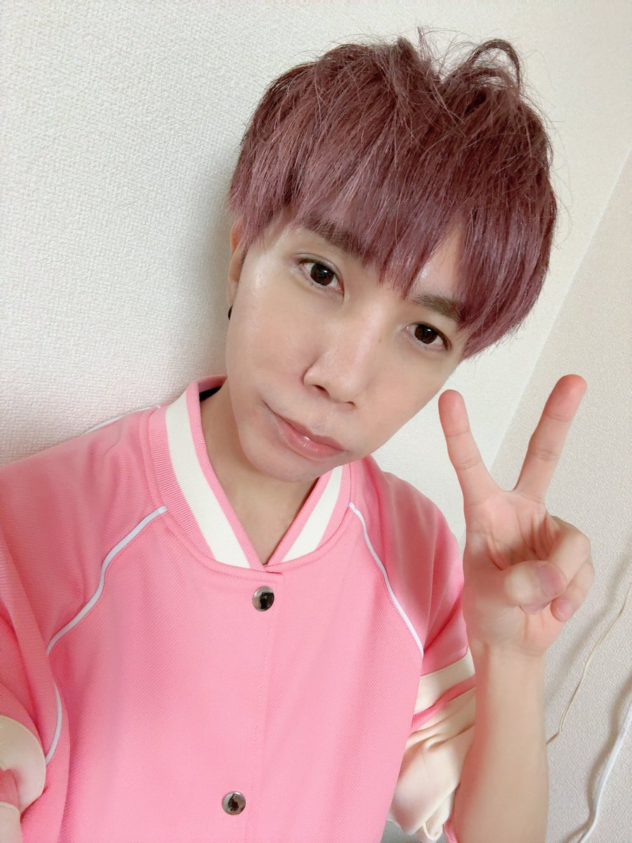 髪きった✂️
←ノマカメ
→beauty plus
アプリで撮ると別人