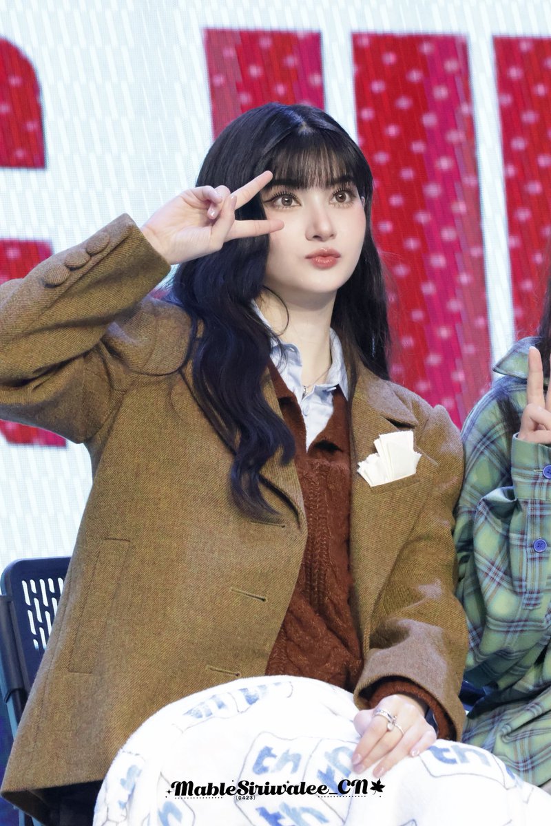 mable_cnfc's tweet photo. cat🐈

BLEJIE FANSIGN IN GZ 
#MablePangjieInGuangzhou
#Mable_Siriwalee https://t.co/LViHuRPr6t