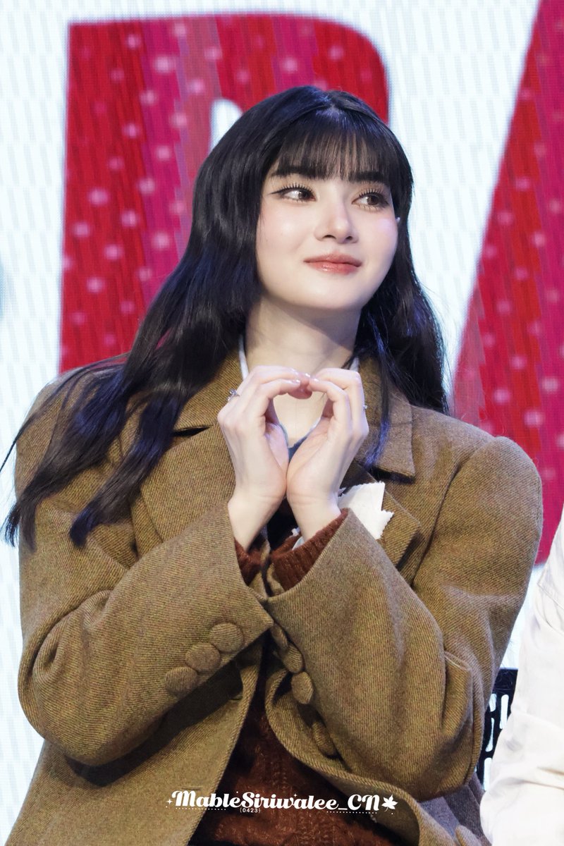mable_cnfc's tweet photo. cat🐈

BLEJIE FANSIGN IN GZ 
#MablePangjieInGuangzhou
#Mable_Siriwalee https://t.co/LViHuRPr6t
