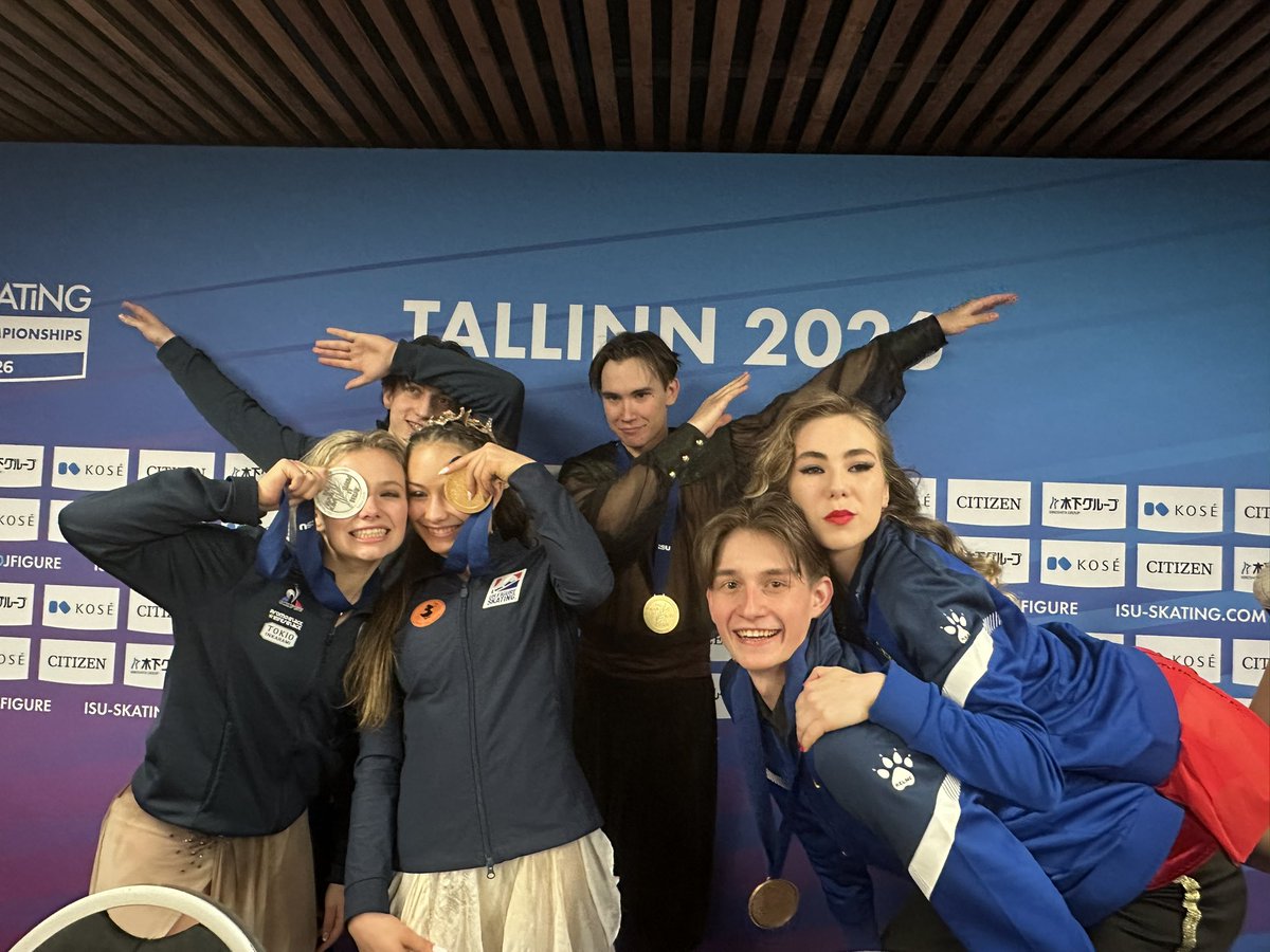 goldenskate's tweet photo. The Ice Dance medalists at the 2026 Junior World Championships

🥇Hana Maria Aboian / Daniil Veselukhin 🇺🇸 100.26 / 166.71
🥈Ambre Perrier-Gianesini / Samuel Blanc Klaperman 🇫🇷 98.57 / 164.88
🥉Iryna Pidgaina / Artem Koval 🇺🇦 98.87 / 164.32

#JWFigure #FigureSkating #JuniorWorlds https://t.co/P8rVFbBWZt