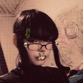 eromirror's tweet photo. gotta be one of my fav photos of me https://t.co/xYCeXtO80H