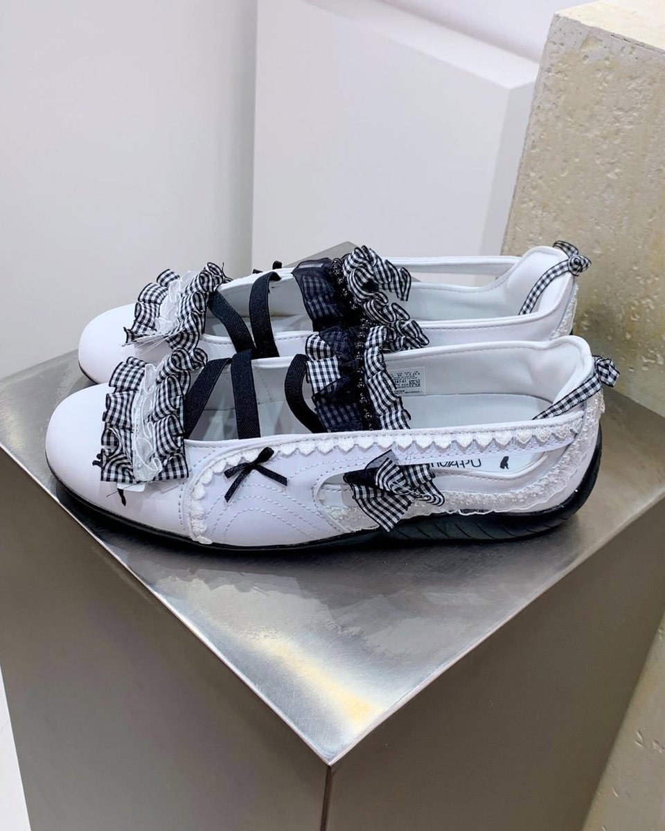 these puma ballet lace are insanely pretty