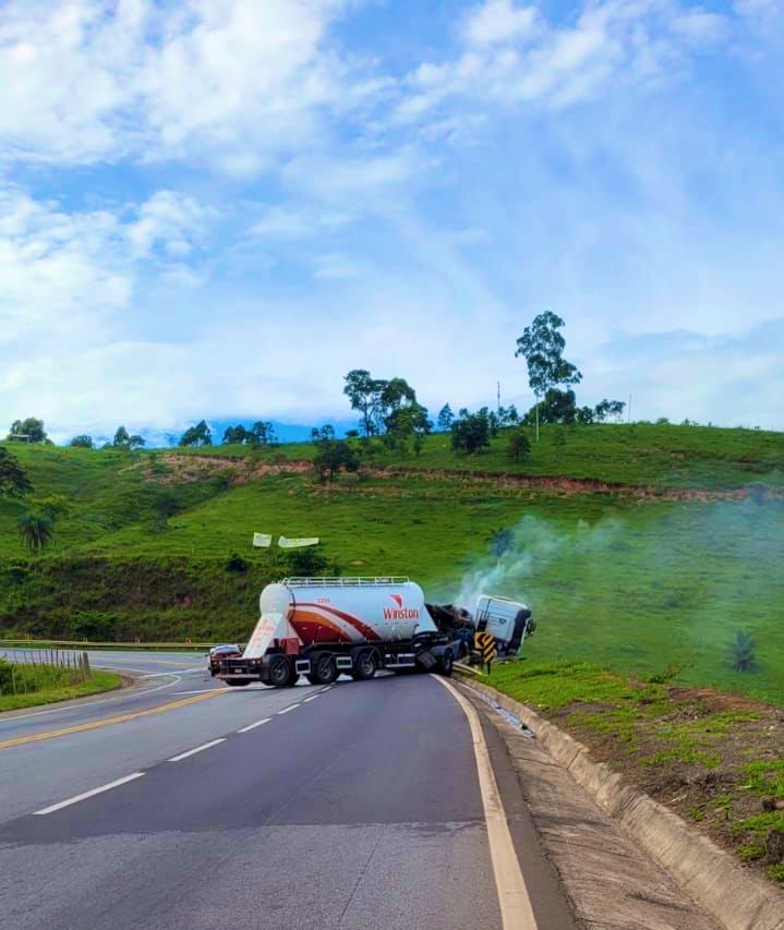 BR381 Urgente ™️🇧🇷 tweet media