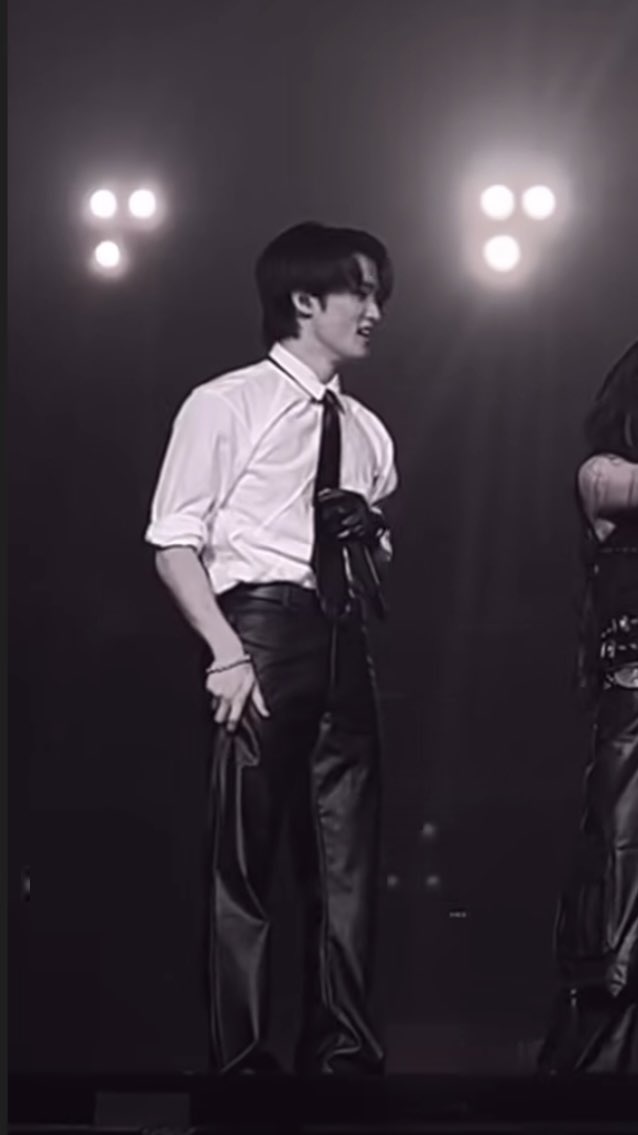 ᴿᴱᴹ tweet media