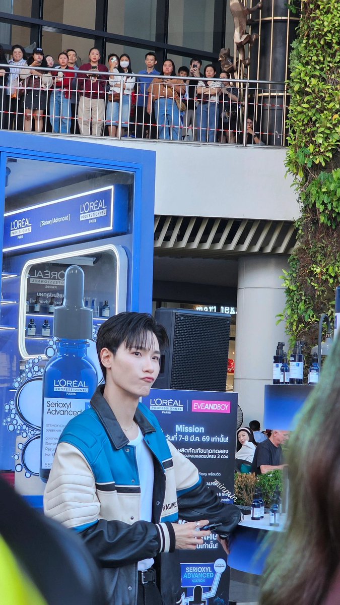 minmin_moomin's tweet photo. 😗😁
JUNIORMARK PROS ON THE GO

#LOREALPROxJUNIORMARK
#LorealprofessionnelxEveandboy
#เซรั่มปลุกผมxJuniorMark https://t.co/W3MuXdzxWU