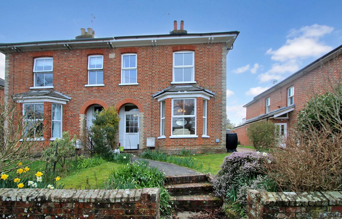 This three/four bedroom property in Ashford Road in Tenterden offers generous, versatile accommodation with wide appeal. WarnerGray estate agents has further details in the Tenterden office. warnergray.co.uk #warnergray #tenterden