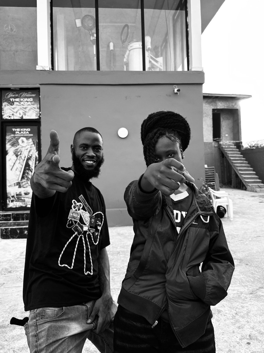 Jackie Russ ☀️🇱🇷 tweet media