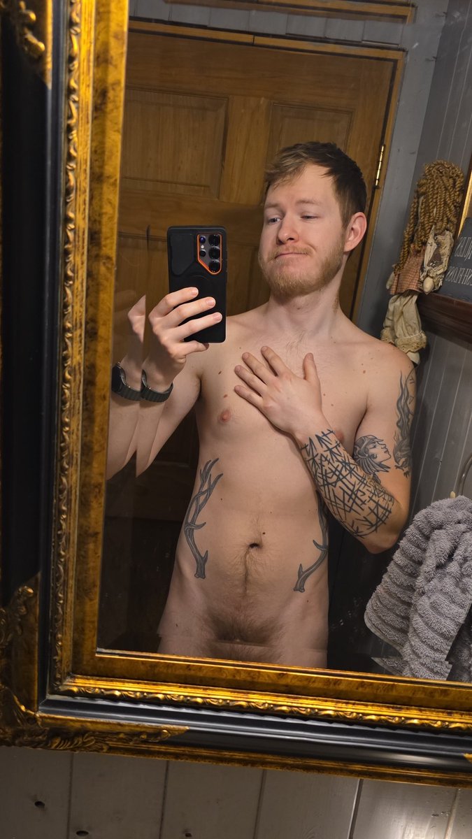Mr_Wolfee's tweet photo. I got a new mirror...😉 https://t.co/jyBs5ifBwx