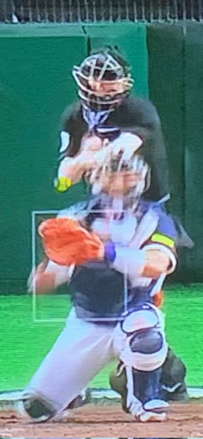 Nishidagrpa's tweet photo. @yuan_baseball Umpire 💩🤮🥶🤮💩 https://t.co/cK16GHfNwe