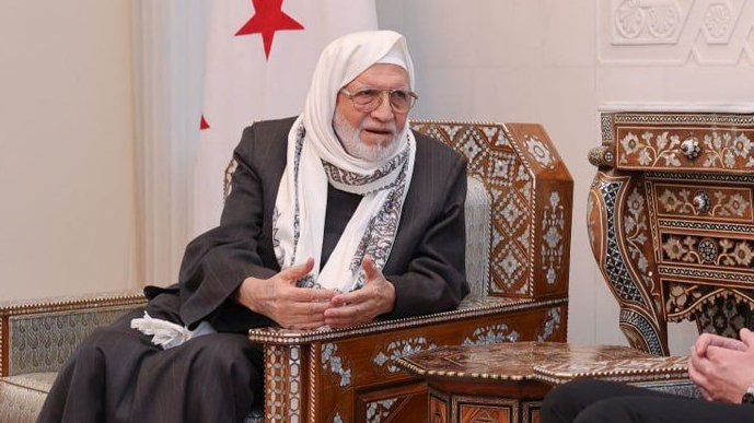 🔴 Suriye Başmüftüsü Usame er Rifai:

- İran ve İsrail arasındaki savaş, bir zalim ile ondan daha büyük bir zalim arasındaki savaştır.

Elbette ki İran'ın masum halkının yanındayız. Onlar için emniyet ve esenlik diliyoruz. Allah'tan bu savaşın sonucunu Müslümanlar için bir