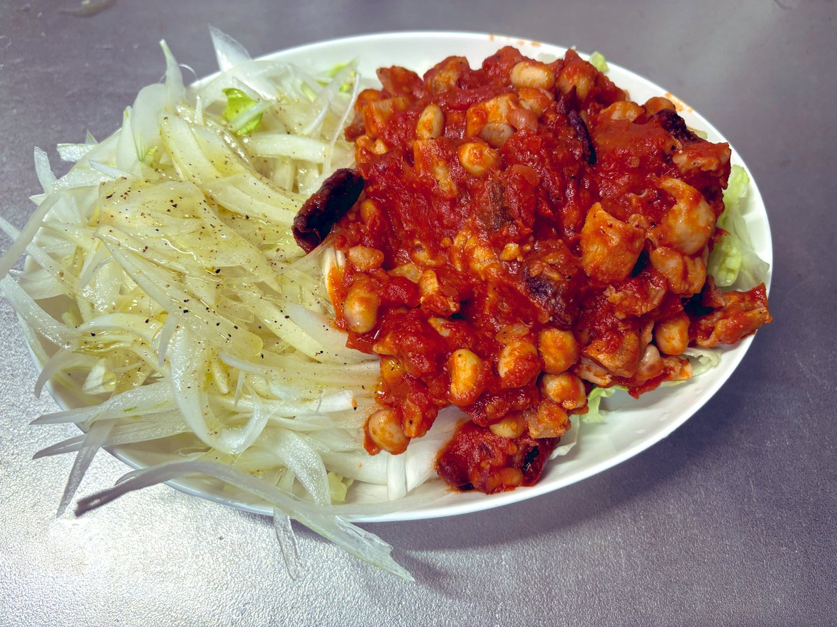 Aburidish's tweet photo. 鳥豆トマト煮
サラダ https://t.co/DWYVMisKbH