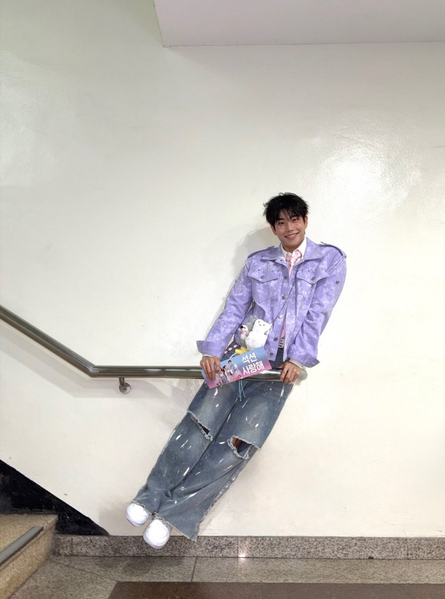 MJ!💜🦷

📷hyru_ent IG stories
#MJ #엠제이 #김명준 #ASTRO #아스트로 #석션 #SUCTION