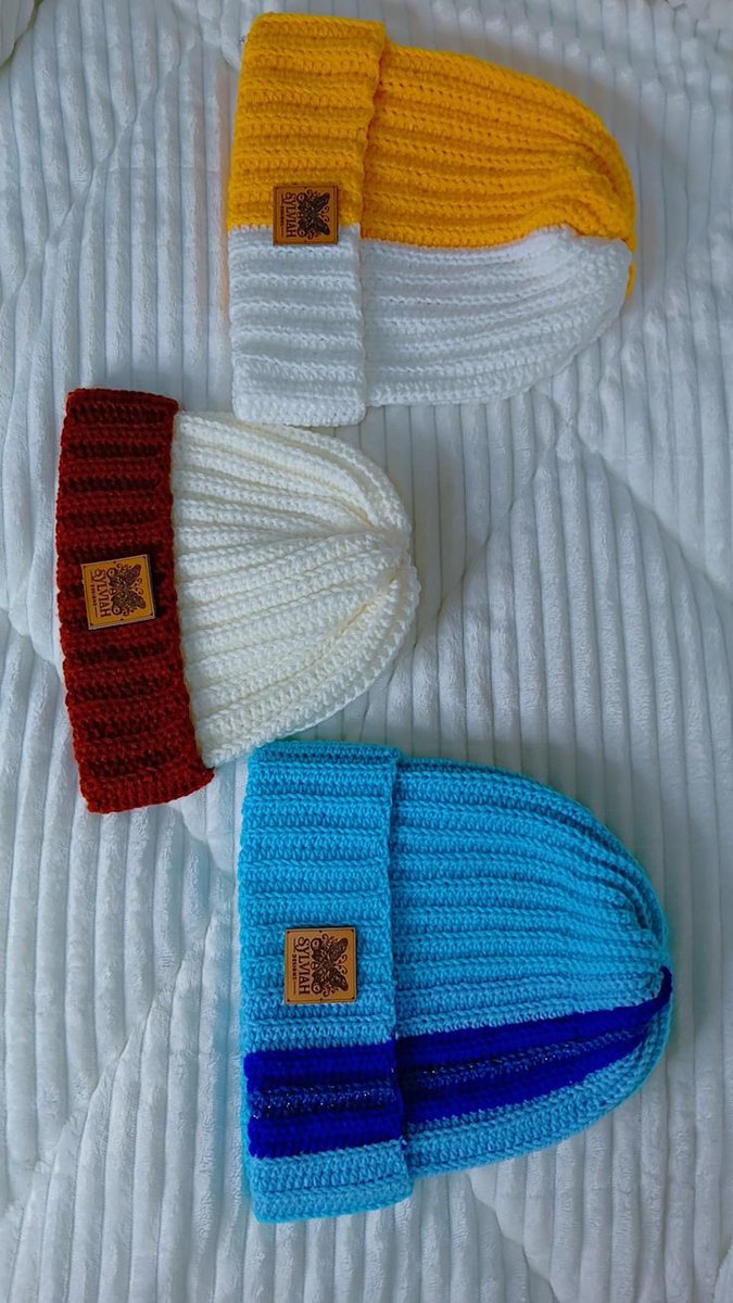 TJ_thebrainiac's tweet photo. Beaniessssss
Won’t you just want one???

You can basically feel the goodness that is the first frame.🙂‍↕️

6,000 per beanie, 5,000F each for two or more.

Please repost.✨ https://t.co/dQTBWuzNi1