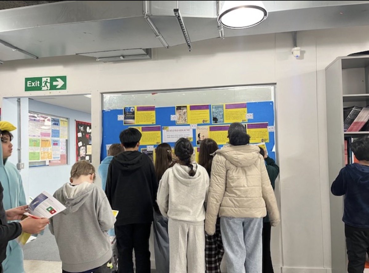 WappingHigh tweet media