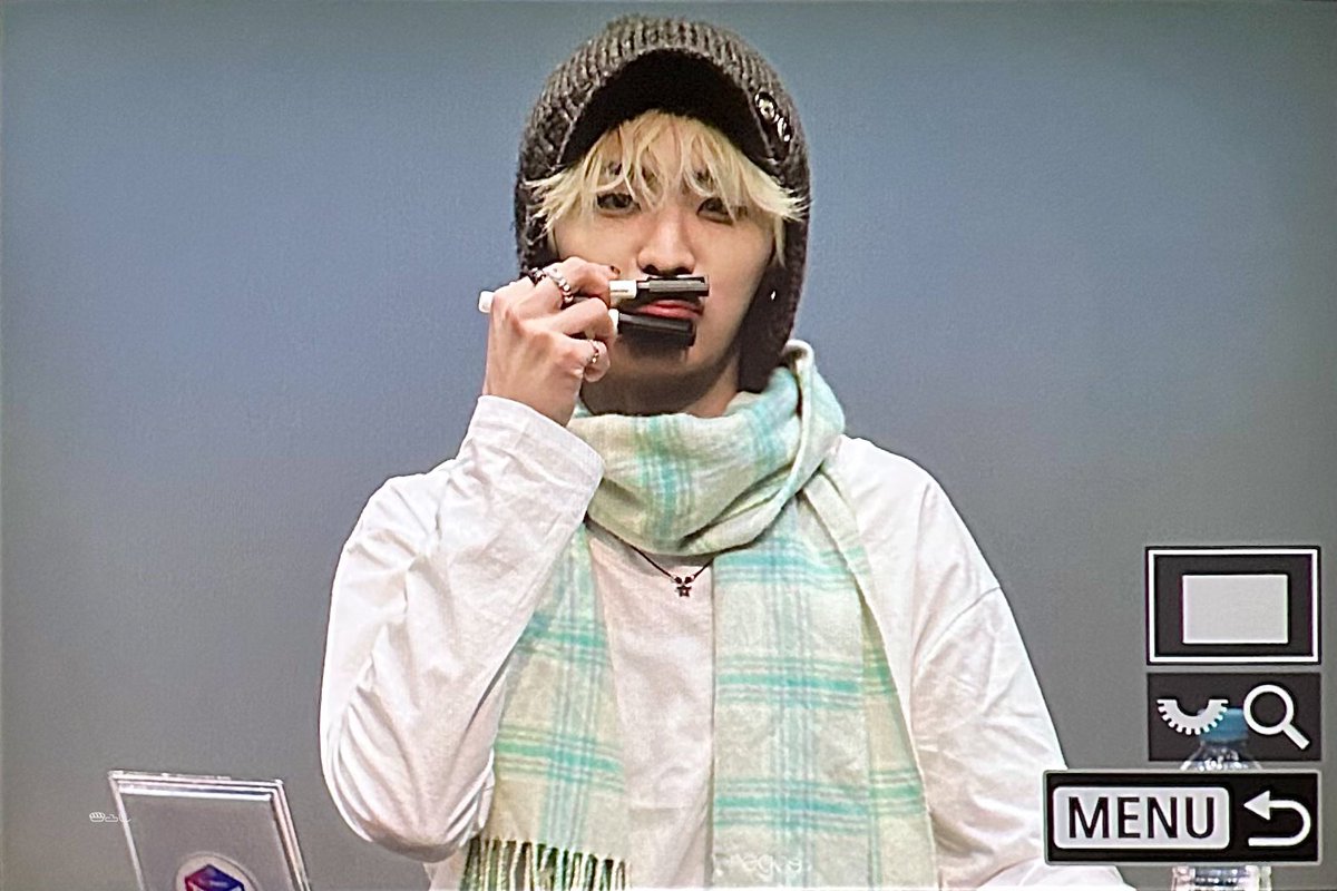 몬 tweet media