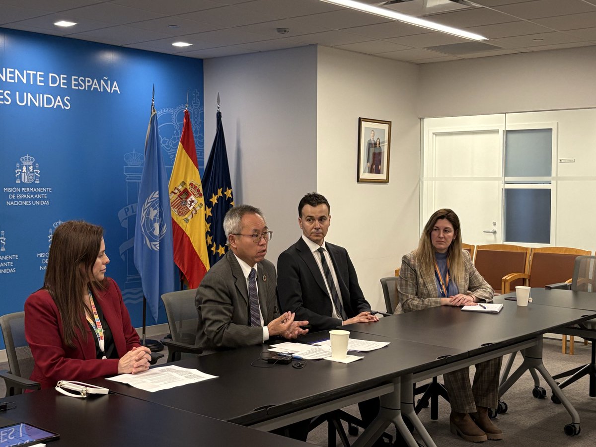 España en la ONU tweet media