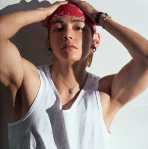 AboutMusicYT's tweet photo. Taehyung is the most searched kpop idol on Google in 2026 so far. https://t.co/Mndr0csHHC