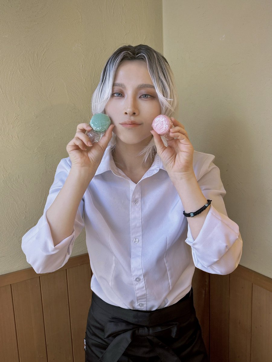 あさ助 tweet media