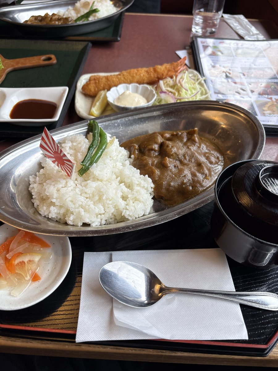 UD_kuon's tweet photo. 会社の同期達と関西北部メインで目指せ！5kg増量の爆食旅してきた！

余部鉄橋の跡見たり吉本新喜劇見に行った以外は、鳥取で海鮮三昧･城崎で蟹と温泉を堪能･舞鶴で海鮮と海自カレー･大阪で串カツと食べ歩き…
永遠と食ってる3日間でした。 https://t.co/tbb9sSYeWB