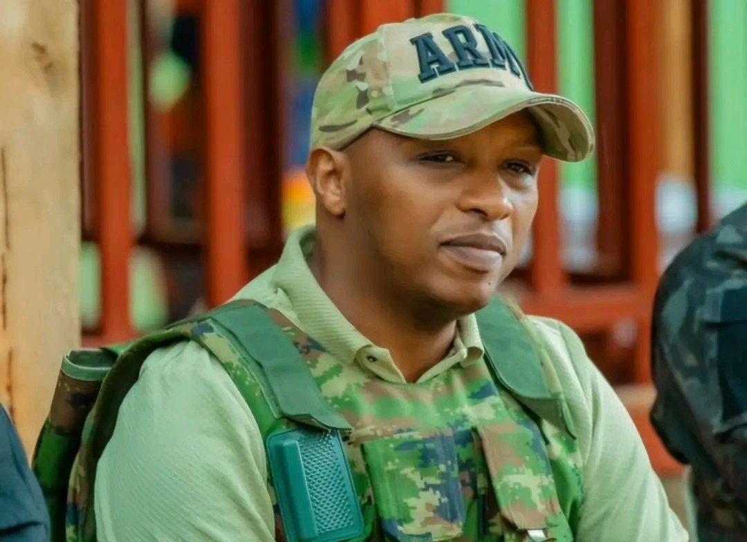 🔴‼️🔴 #INFO / Le vice-gouverneur de l’#AFC au #Nord_Kivu, #WILLY_MANZI, est au cœur d’une controverse après la publication d’informations sur ses origines et son parcours.

D’après des archives judiciaires canadiennes liées à l’affaire MCI c. Williams Manzi devant la Cour