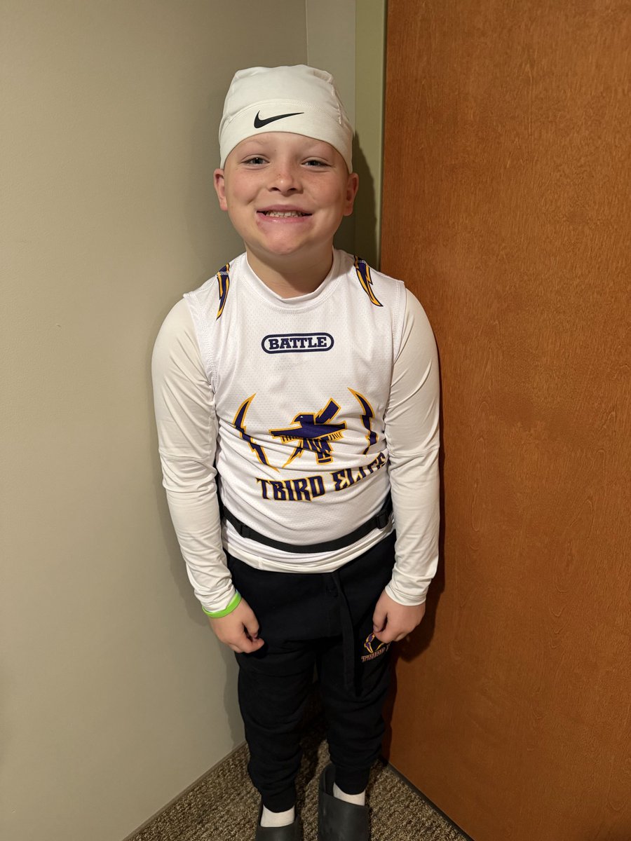 cooper_valla's tweet image. Ready to compete in @MoKan_Sports #TurfWars with my biggest fans by side. Let’s go T-Birds!