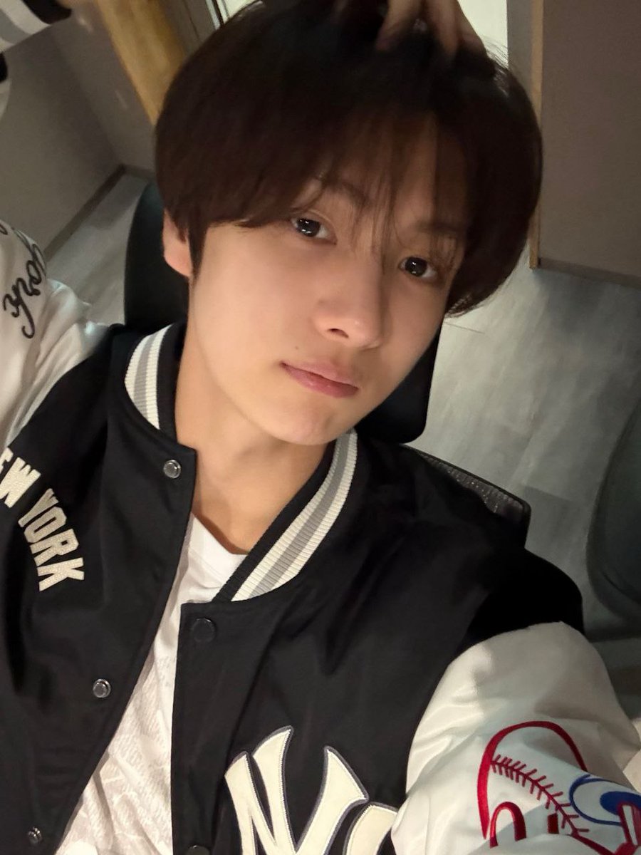 Youngjae tweet media