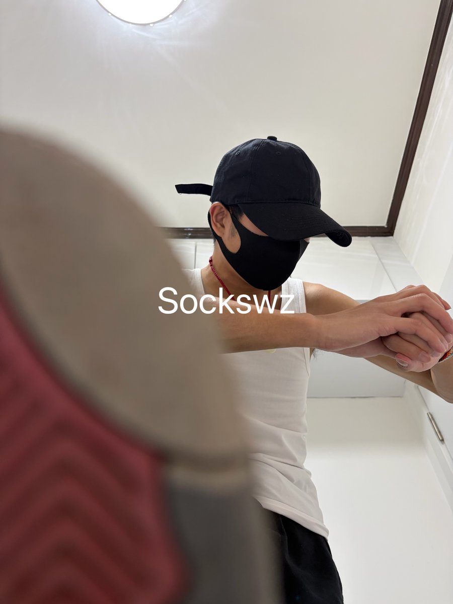 Sockswz tweet media