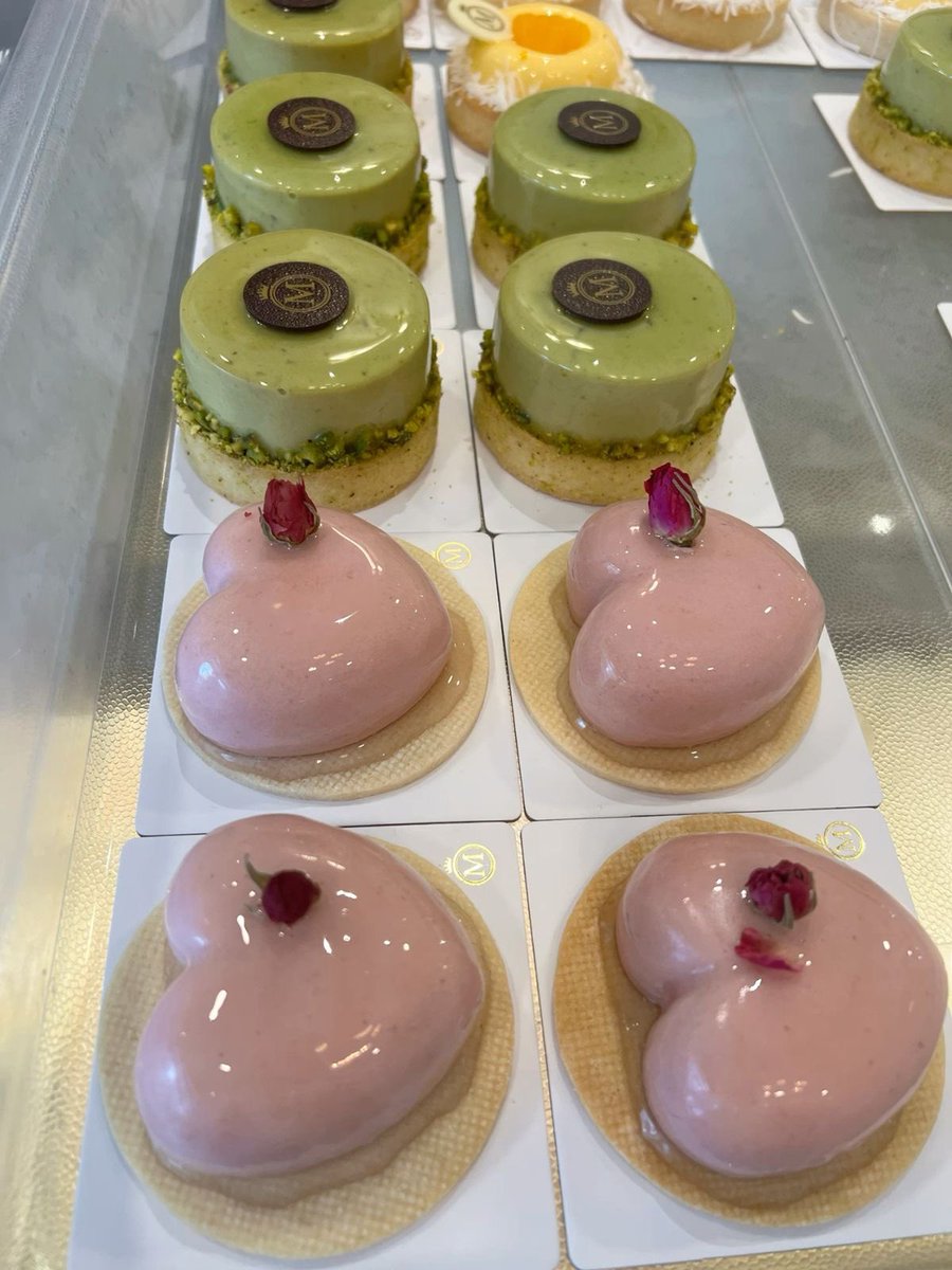 all you can eat ___ ?
personally, i choose all you can eat pastries