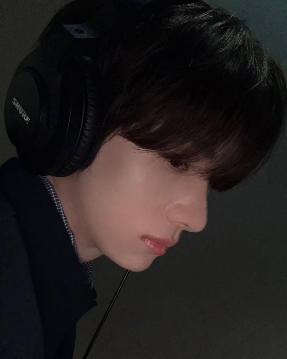 Youngjae tweet media