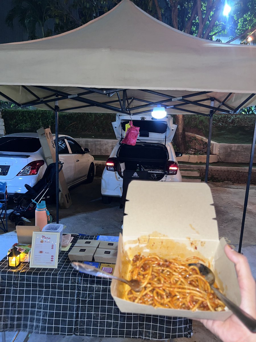 aqrtasha's tweet photo. Our stall is now open! 🌙✨
Come join us for moreh at CBS Ampang tonight! Bring your family and friends . tables and chairs are provided so you can sit, relax and enjoy.

We’re open until 1 AM, so feel free to drop by anytime. See you there! 🍝🍔 https://t.co/6TAAcpGgej