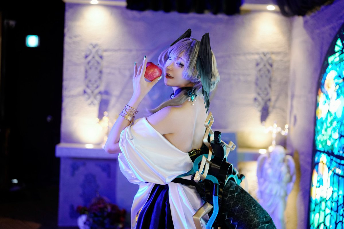 CE_cosplay's tweet photo. 🐍🍎

#明日方舟 #Arknights #Hoolheyak https://t.co/ZRsnKKAs4y