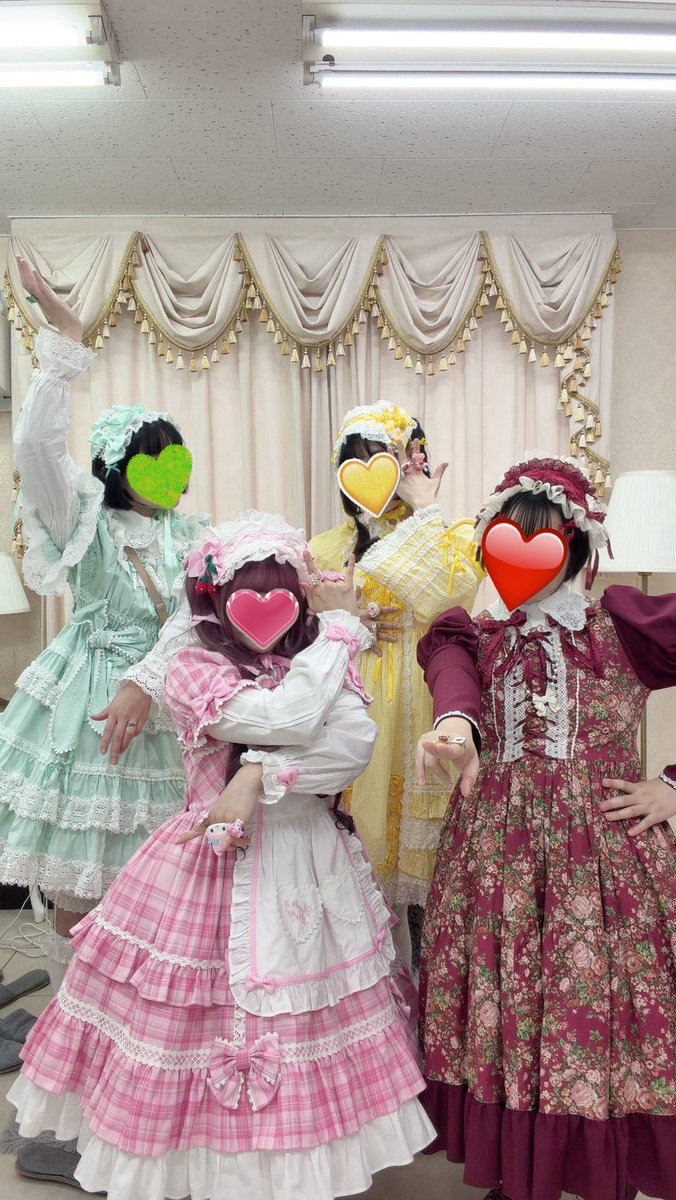 いろちゃん主催のカラフル会💜🩷💚💛💙❤️お喋りしながらケーキ食べたりお菓子食べたり楽しかった✨✨
こんなに打ち解けた写真も撮れた🤣🤣
①プリキュア②滅！③ジョジョ4種
<a href="/redkarubonara/">れっどかるぼなーら</a> 
<a href="/1999kanesu/">KANA</a>