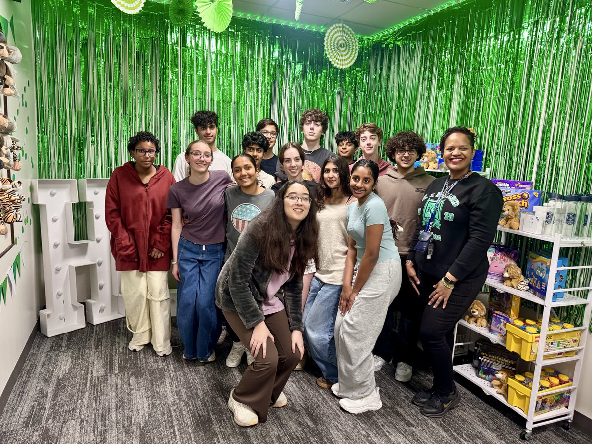 H I Holland at Lisbon tweet media