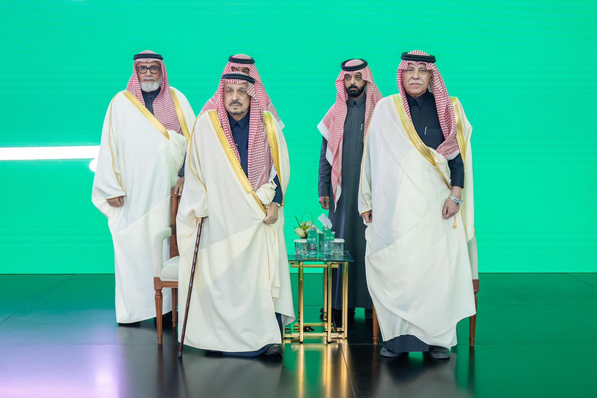 تحت رعاية سمو #ولي_العهد ونيابةً عنه..
سمو أمير منطقة الرياض يُكرم المُحسنين عبر المنصة الوطنية للعمل الخيري #إحسان خلال حفل التكريم السنوي الرابع.
riyadh.gov.sa/#/home/news-de…

#إمارة_منطقة_الرياض | #تكريم_المحسنين