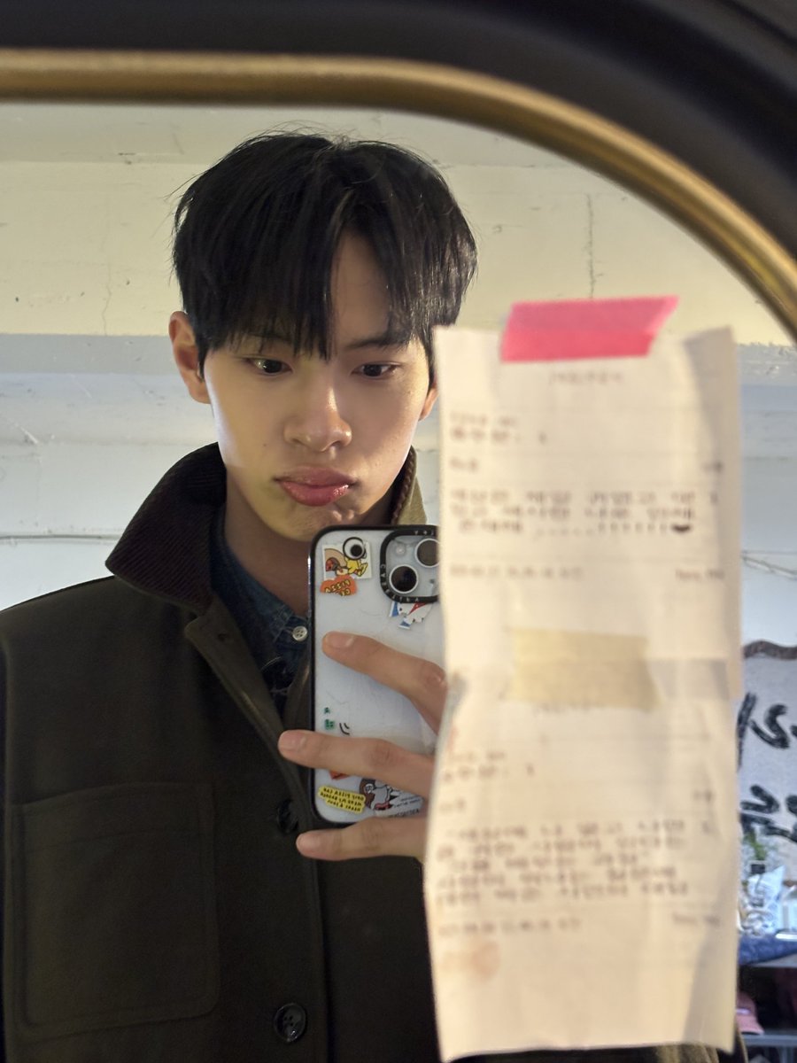 TIOT_NOW's tweet photo. [#건희] 
세상은 제일 귀엽고 멋있고 섹시한 나로 인해 존재해,,,!!😏

#홍건희 #HONGKEONHEE 
#TIOT #티아이오티 https://t.co/NTbZJyc8qO