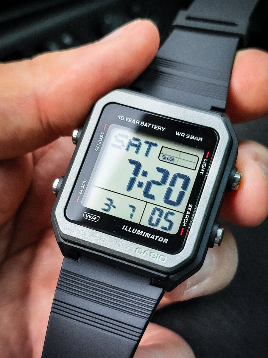 FarandPaulJr's tweet photo. Casio W-221H-1AJF

The anti-smart-watch 🤔

Initial feeling is that I'm wearing one of those kitchen timer refrigerator magnets on wrist 😲 https://t.co/dF6DdgDCSL