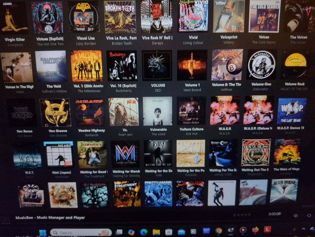 BadHairDecade tweet media