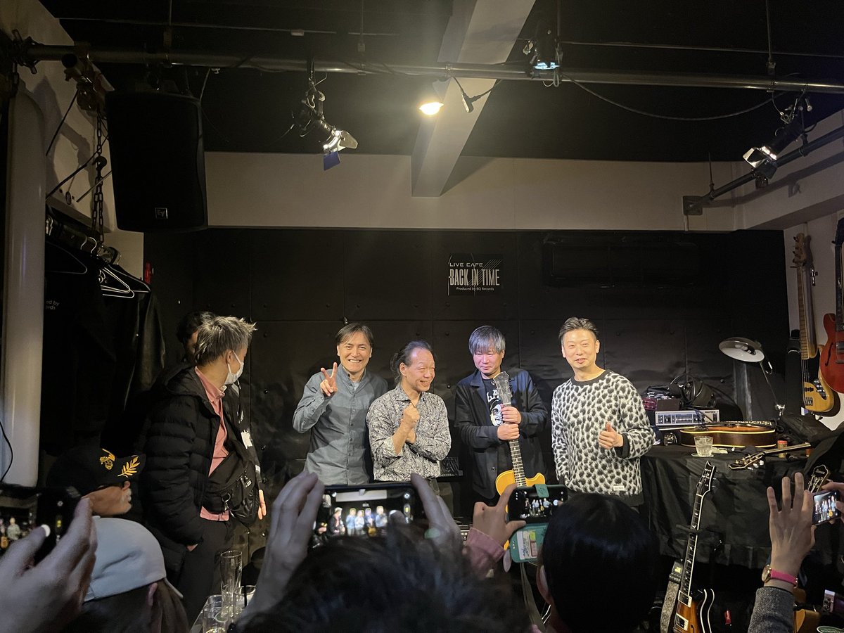 村山さん馬場さんデュオを生で観ました。
ジャズギターデュオ2曲ずつ×9組、合計4時間
関西組に負けず、菅野さんが「小岩(濃いわ)〜」というギャグをかましてました！