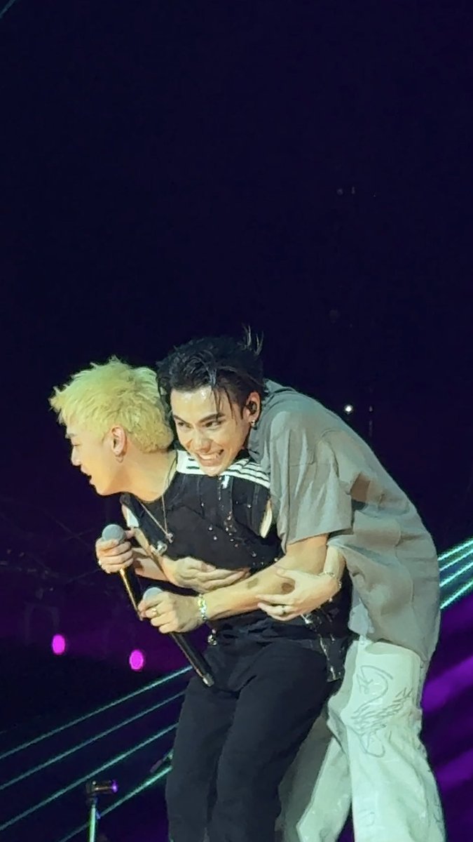 น้องภีมกับพี่กิตน่ารักมากกกด ㅠㅠ

#PEEMWASU
#ThreeManDownxPEEMWASU
#ThreeManDownLiveAtSuphachalasai