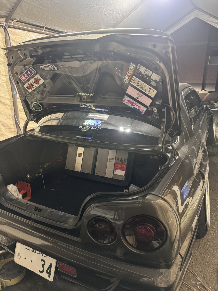 Tsubasa1247's tweet photo. イベント前日いつもの突発作業でトランク裏にステッカーボード作ってみました😁
まだまだ貼る枠空いてるのでステッカーいただけると嬉しいです笑
早朝ツーリングから道中、当日お会いできる事楽しみにしてます😁

#34祭りで会いましょう https://t.co/mwqmXaYfnt